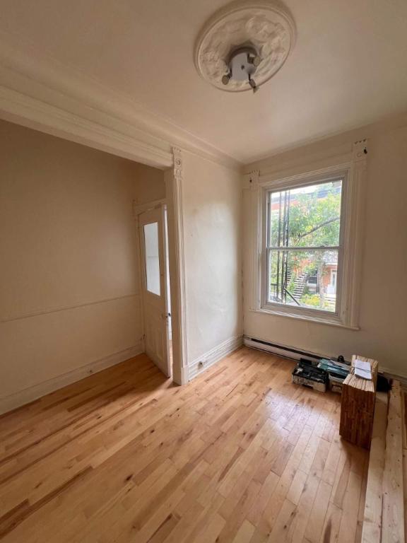 5156 Érables, Appartement 3.5 lumineux dans le Plateau