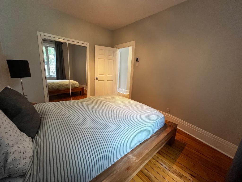 4½ + espace bureau à louer + cour arrière - BIEN LIRE