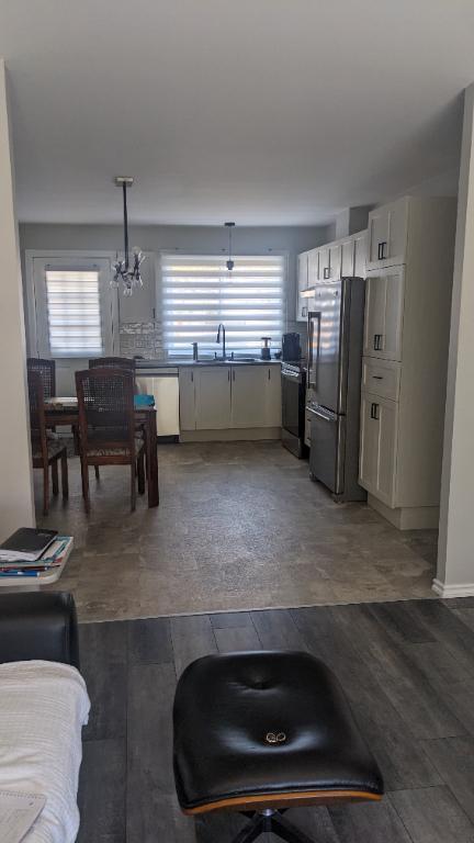 Beau grand 4 1/2 secteur hopital