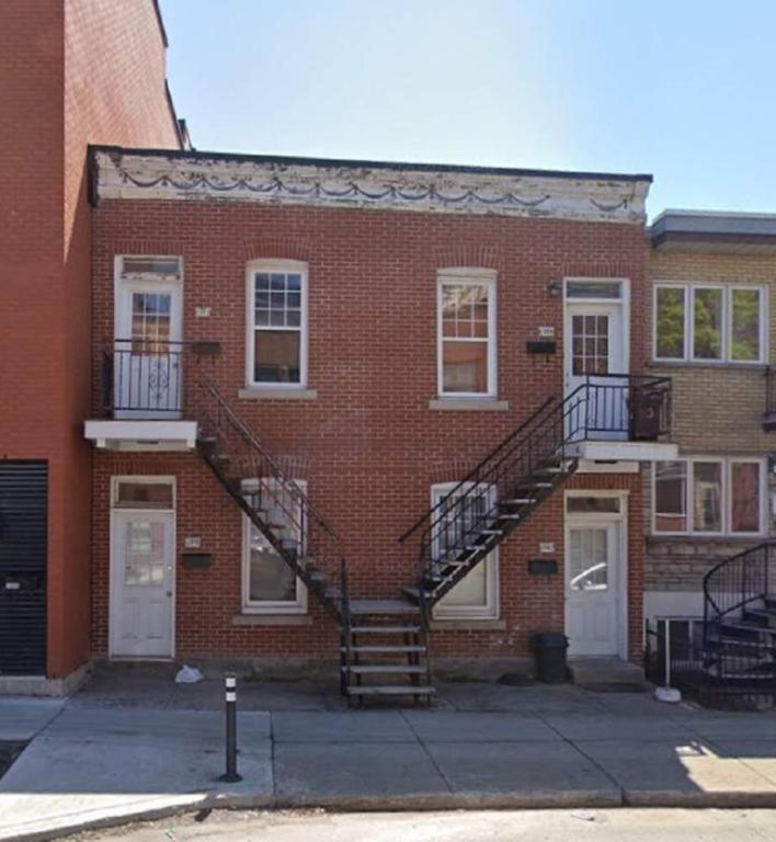 3 1/2 PRES METRO FRONTENAC et PREFONTAINE