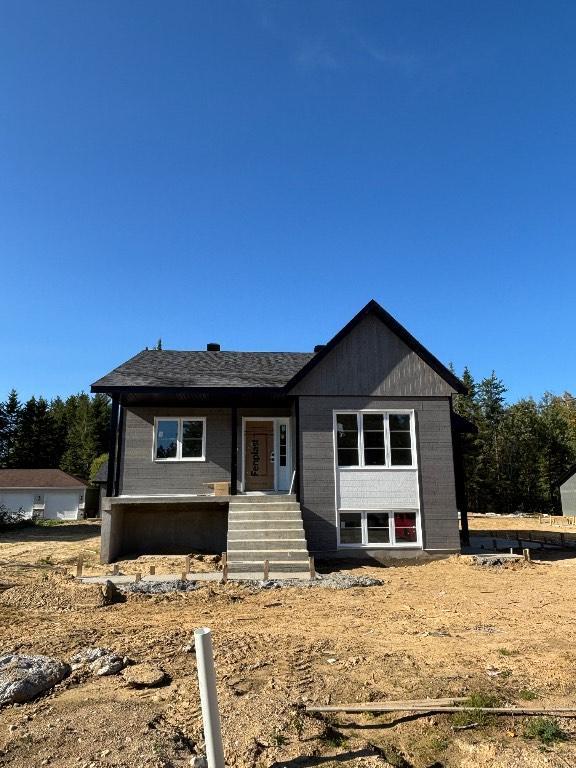 5 1/2 avec garage à louer à St-Côme