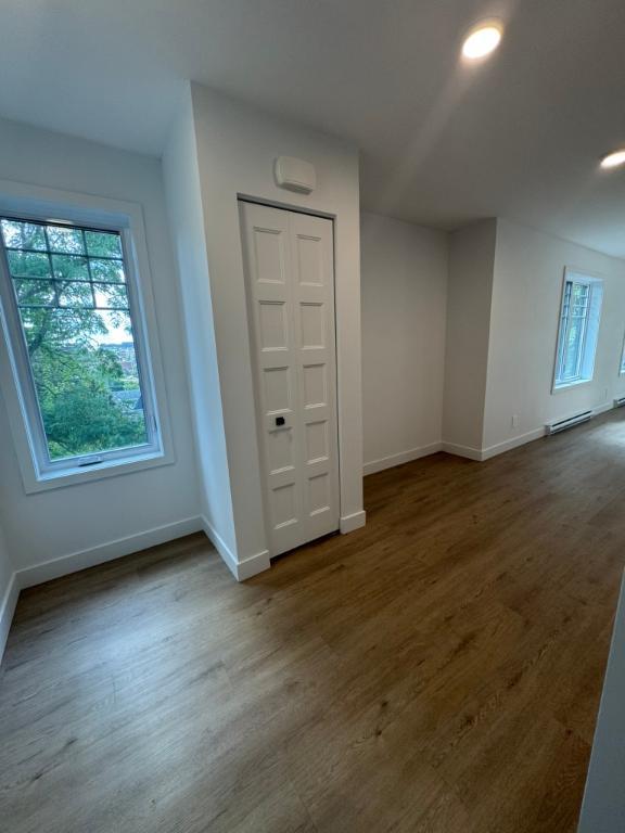 4½ neuf à louer Sherbrooke – Stationnement, option électros