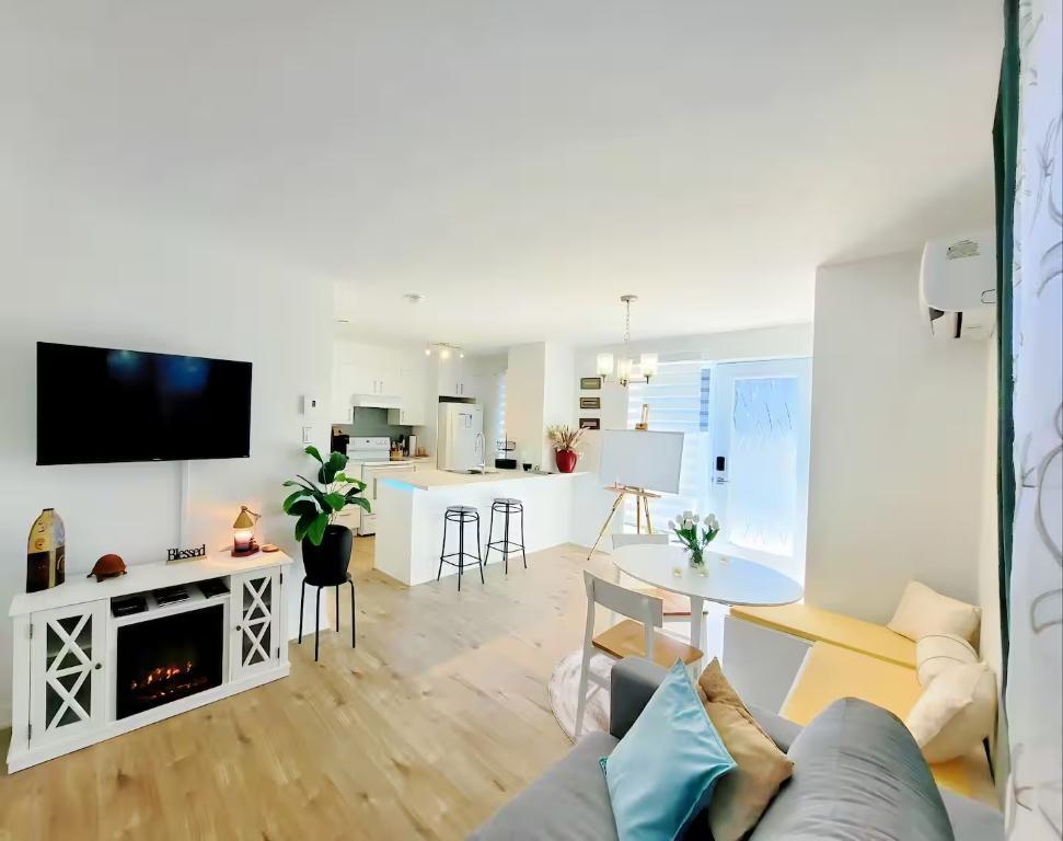 MTR Apart Longueuil – Séjours corporatifs Montréal | Meublé & Tout inclus