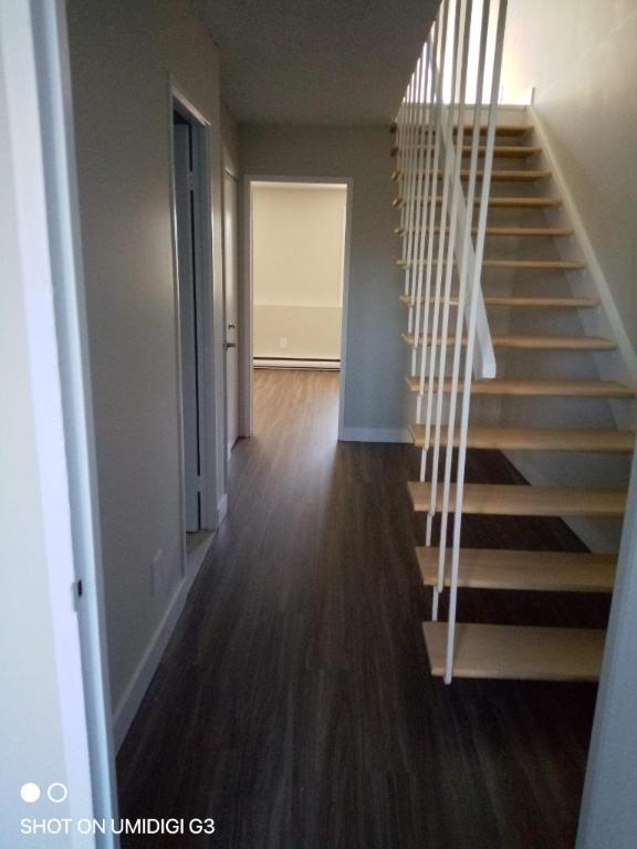 3 CH - 1 SDB - Longueuil - $2,040 /mo