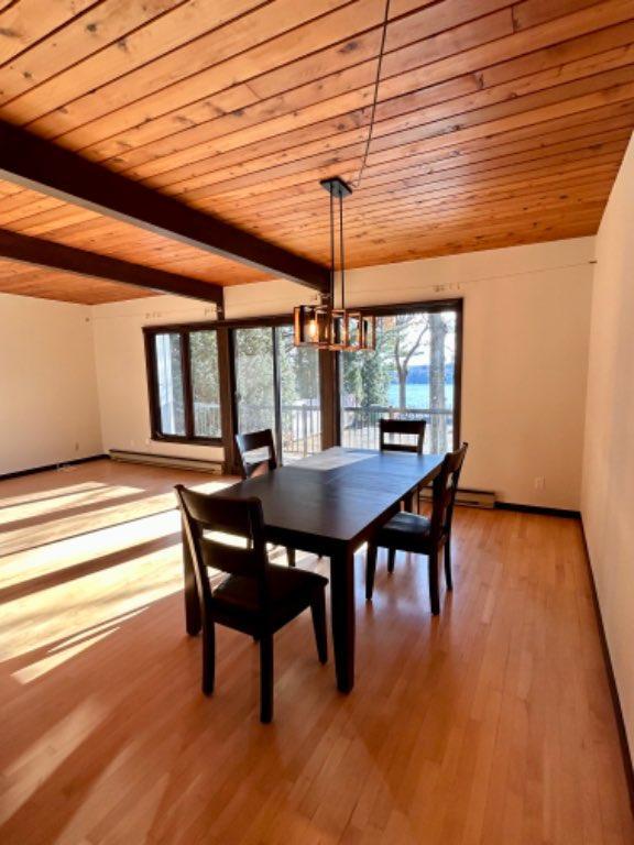 Maison lumineuse, vue partielle fleuve