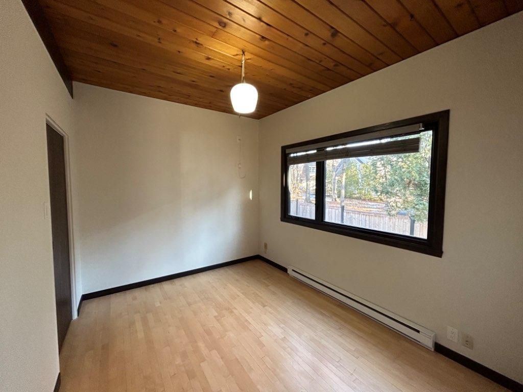 Maison lumineuse, vue partielle fleuve