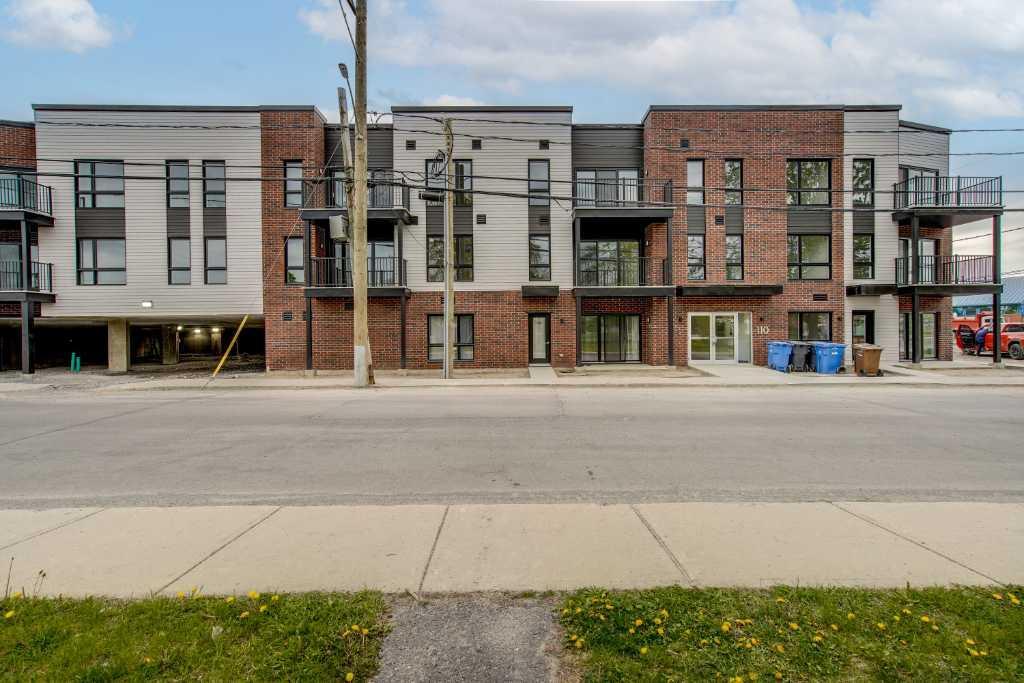 3 1/2 ou 4 1/2 avec Électroménagers et wifi inclus - Stationnement couvert. 1er juillet !