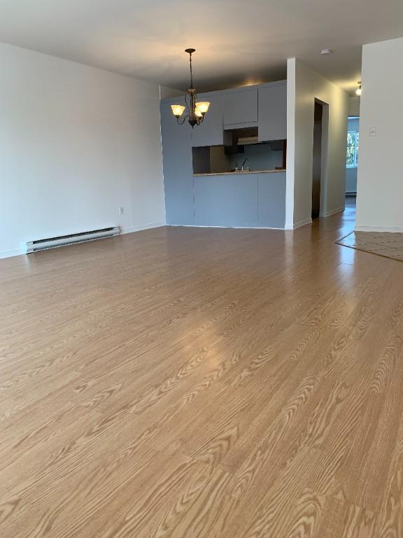 Grand 4 1/2 style condo à louer à Ste-Thérèse