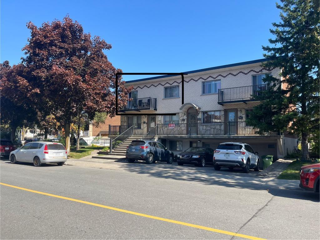 Grand 5 ½ rénové, lumineux et paisible.