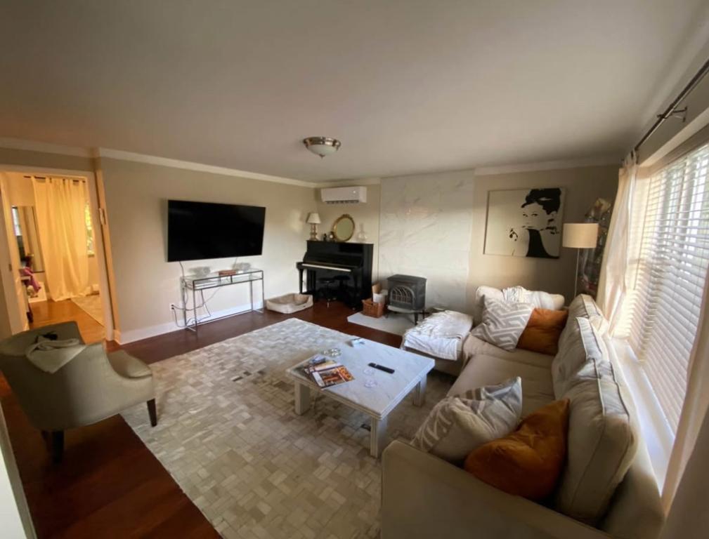 Maison à louer meublée tout inclus à Deux-Montagnes avec garage proche REM