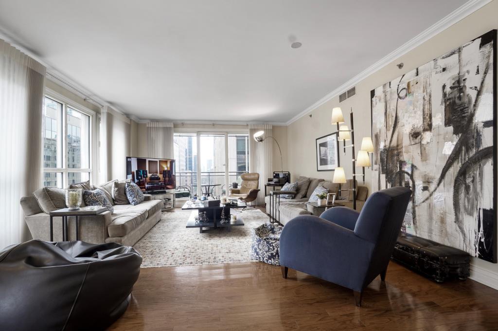 Furnished & Renovated - 20th floor - PRESTIGIOUS - Condo / apartment for reny Montreal Ville-Marie