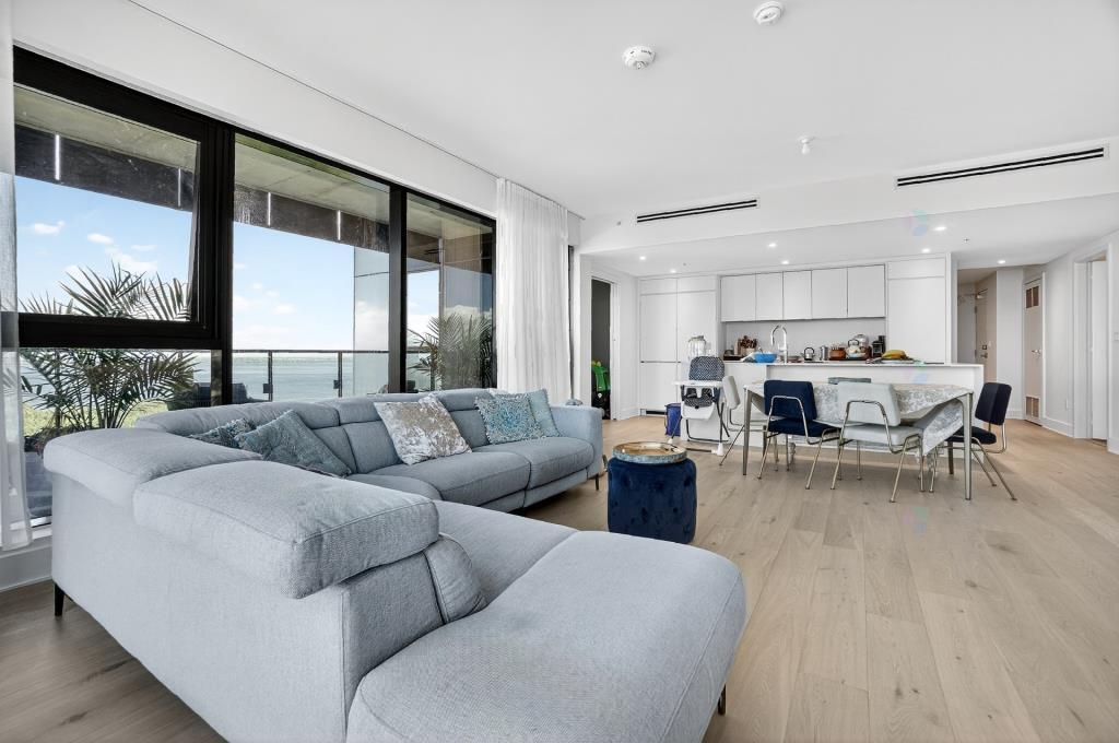 Prestigious 2025 condo for rent on Nun's Island Montreal / apartment