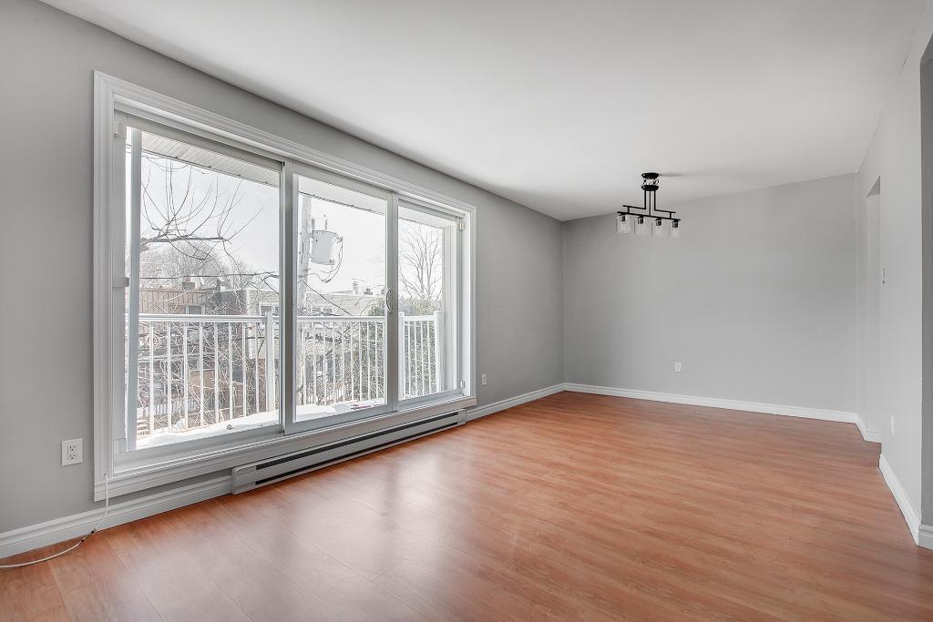 Beau Grand logement 5 ½ rénové, disponible 1er novembre, stationnement inclus, 1000pi2 + grand balcon, Duvernay