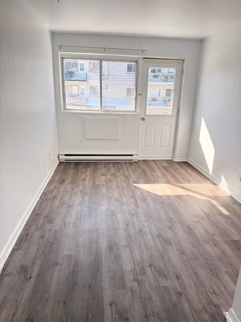 3 1/2 (1 bedroom apt) $1200 a louer Rosemont