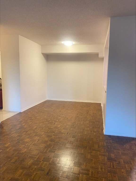 Vue imprenable & Prestige - Luxueux 5 ½ avec 2 BALCONS à Côte-des-Neiges - Piscine & Gym