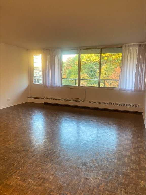 Vue imprenable & Prestige - Luxueux 5 ½ avec 2 BALCONS à Côte-des-Neiges - Piscine & Gym
