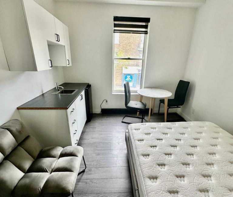 1 CH - 1 SDB - Montréal - $850 /mo