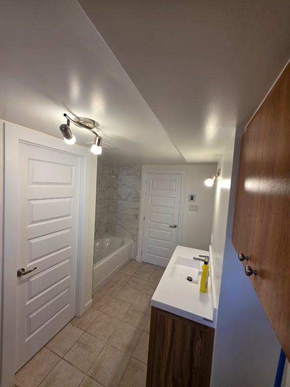 4 1/2 Entièrement rénové