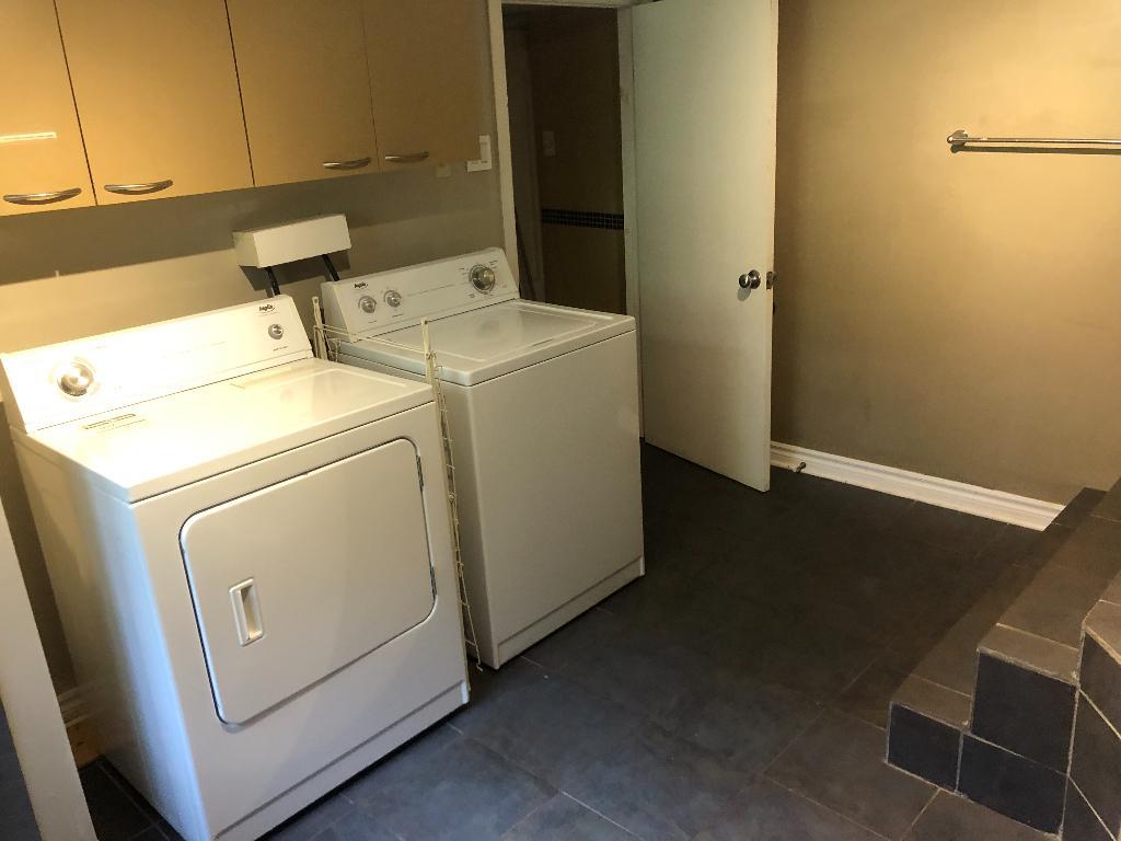 Grand 3 1/2 meublé et équipé à louer Rosemont.