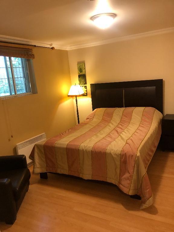 Grand 3 1/2 meublé et équipé à louer Rosemont.