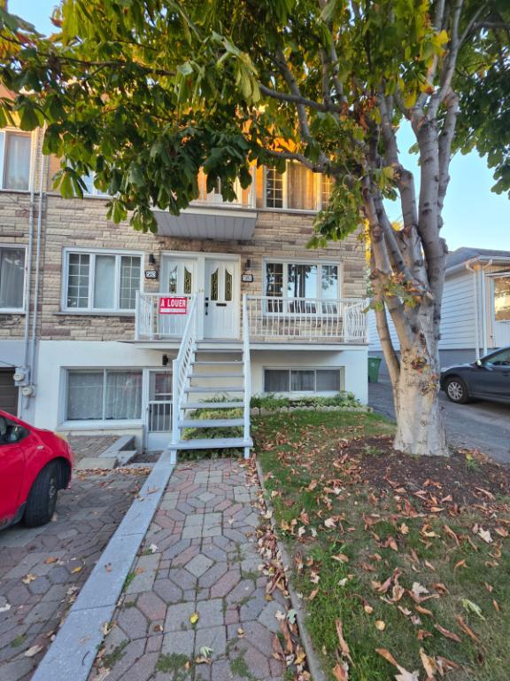 Grand 5 ½ rénové à louer à Pointe-aux-Trembles