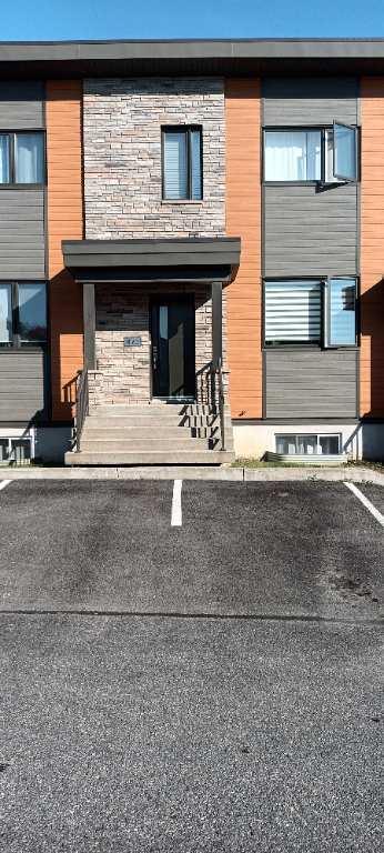 Maison en rangée 4 1/2 à louer à l'Ancienne-Lorette