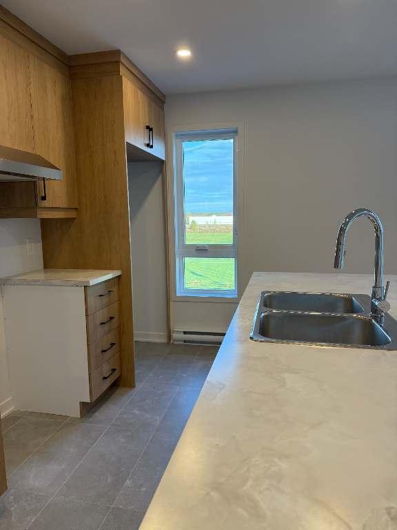 4-1/2 - 1 mois gratuit à la signature