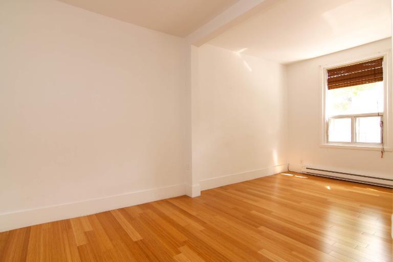 MAGNIFIQUE 4 1/2 RÉNOVÉ À VERDUN, EXCELLENT EMPLACEMENT, MÉTRO.