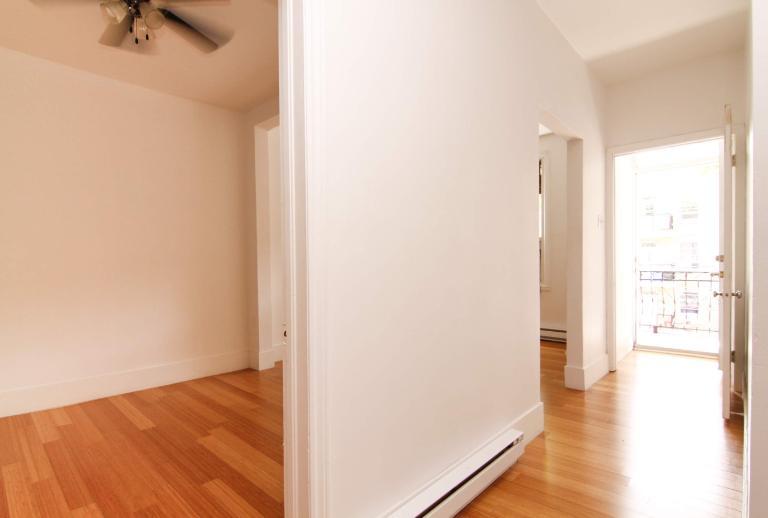 MAGNIFIQUE 4 1/2 RÉNOVÉ À VERDUN, EXCELLENT EMPLACEMENT, MÉTRO.