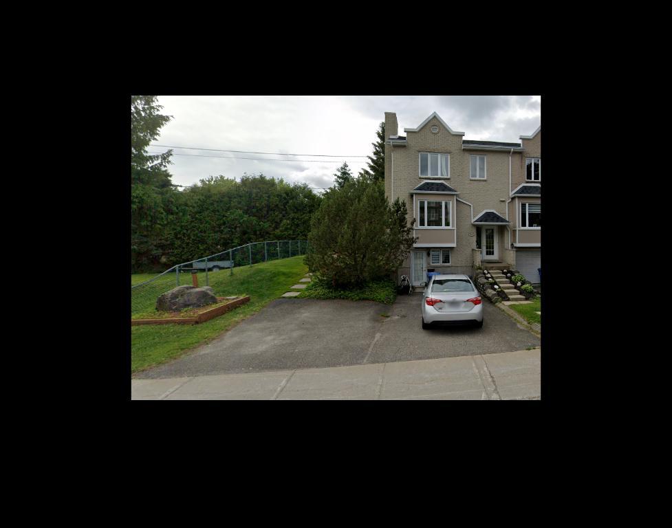 Superbe condo 4 1/2 à louer