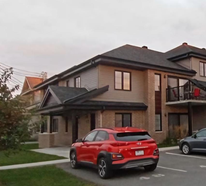 5 1/2 libre 1 Novembre à Granby rue du Mont Brome