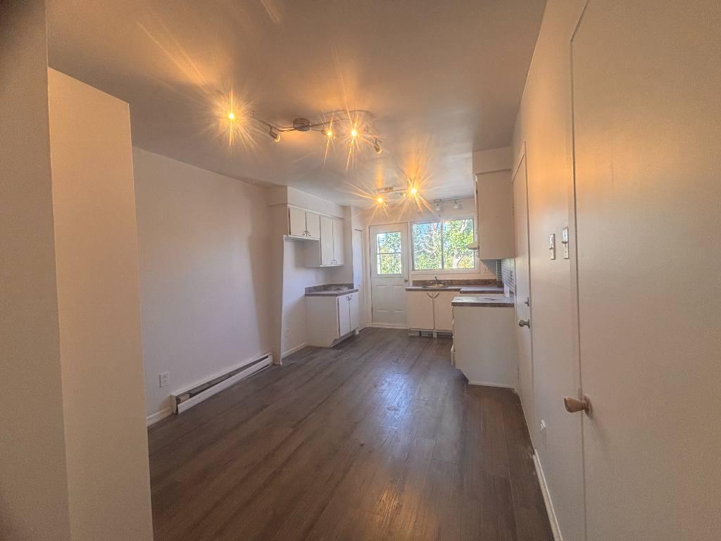 Grand 4 1/2 Longueuil rue Front