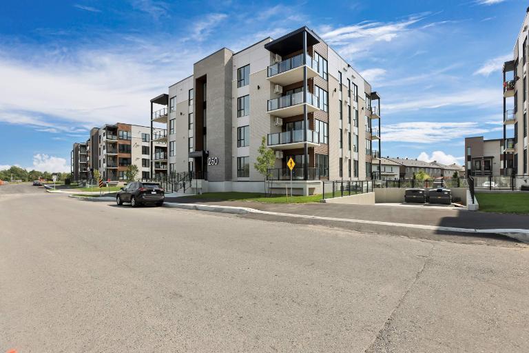 2 CH - 1 SDB - Gatineau - $2,100 /mo