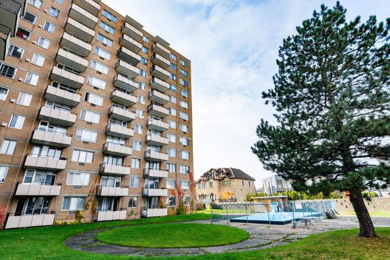 2 CH - 1 SDB - Côte Saint-Luc - $1,725 /mo