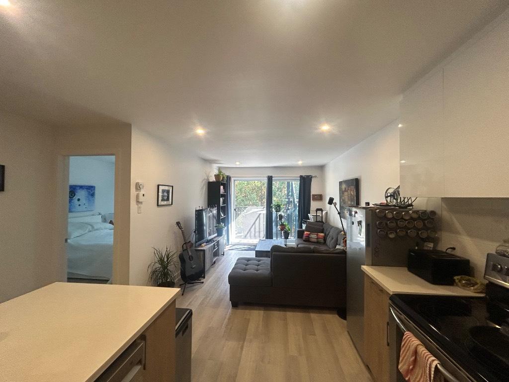 **PREMIER MOIS GRATUIT**Grand 41/2 à louer à Repentigny