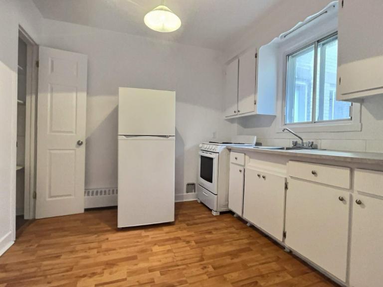 1 CH - 1 SDB - Montréal - $1,200 /mo