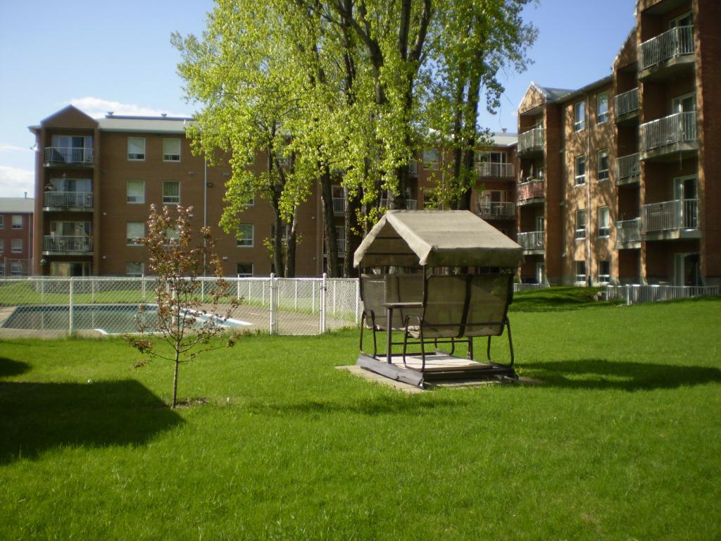 4 1/2 à partir du 1er novembre 2025, 3e étage, ascenseur piscine quiétude