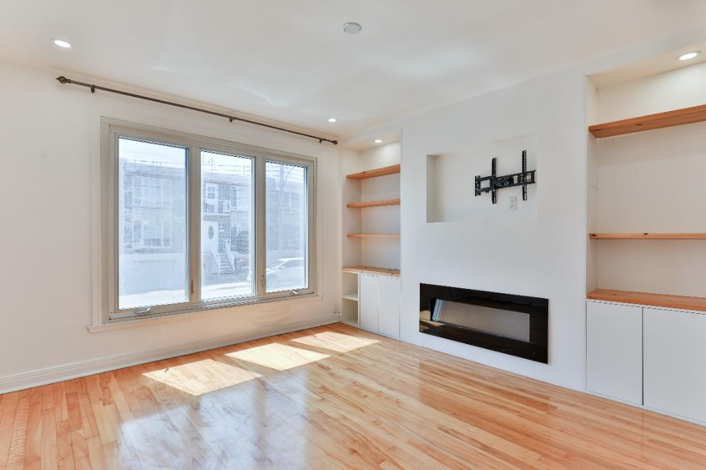 À LOUER - Rez de chaussée 3 chambres avec garage et cour