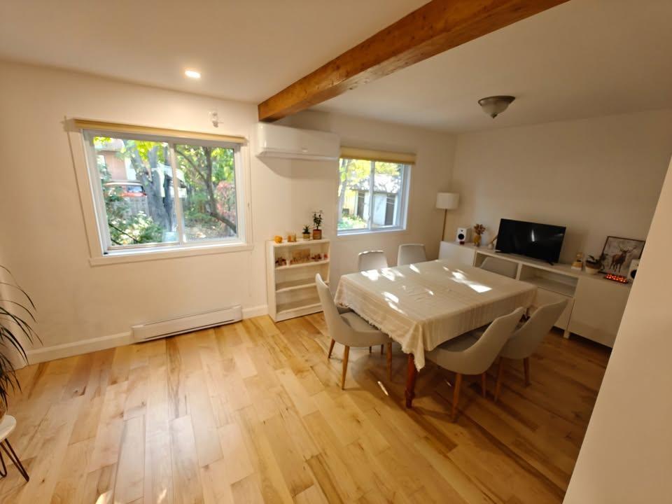 Grand logement rénové - 7 1/2 - 3 CÀC - 2 SDB - Grande cour!