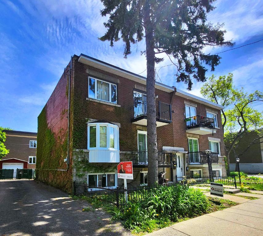 grand 6 et demi avec garage près du métro Honoré Beaugrand