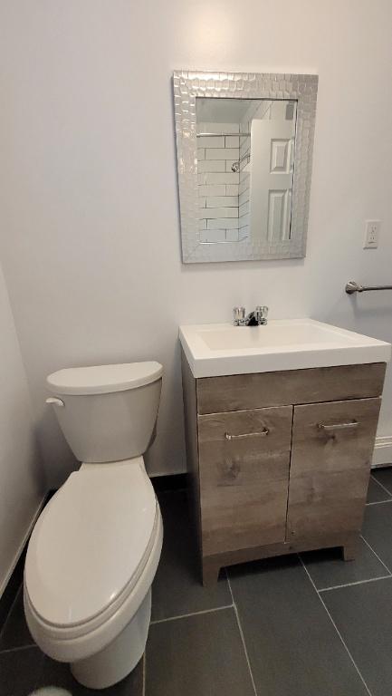 Rosemont/Petite-Patrie - 3 1/2 Rez-de-chaussée Duplex- Chambre fermée