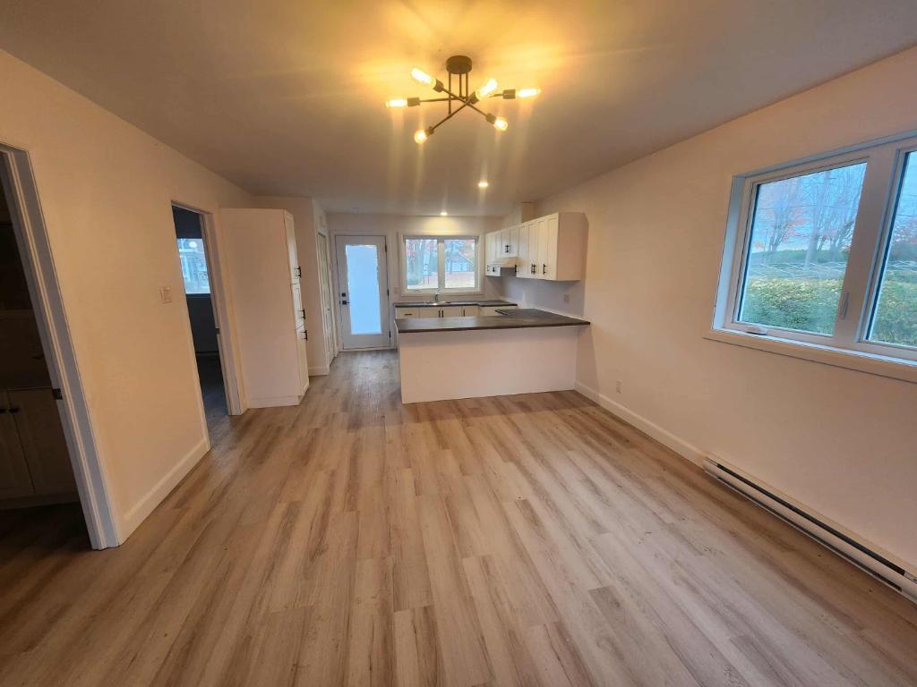 4 1/2, 1200$/mois, libre, 440 principale, St-Pie-de-Guire