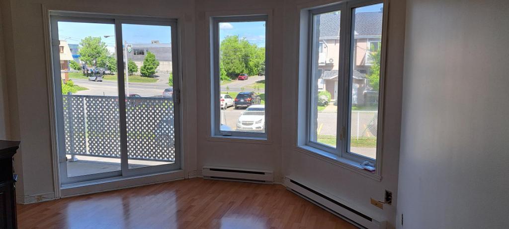 3 1/2 RENOVER, Saint-Eustache avec clientèle 55+ ans