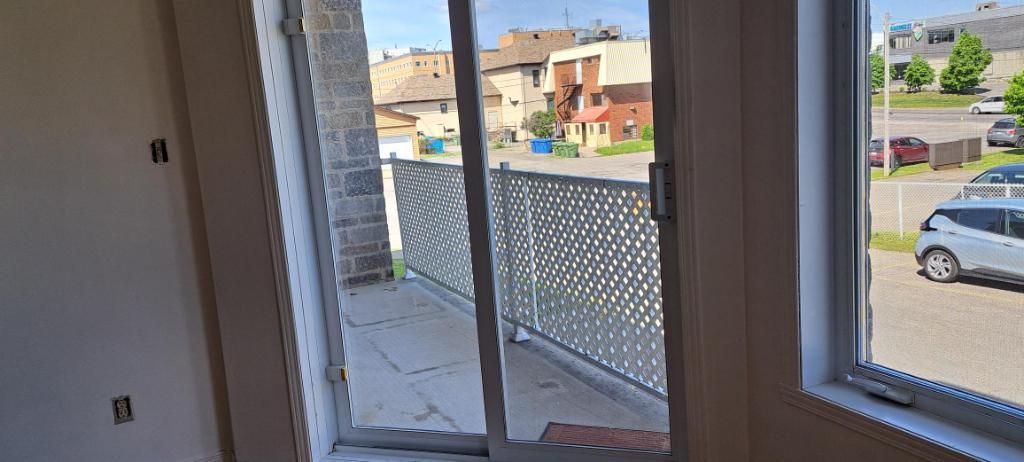 3 1/2 RENOVER, Saint-Eustache avec clientèle 55+ ans