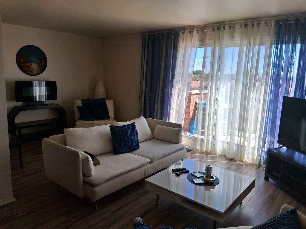 GRAND 4-1/2 À LOUER - POINTE-AUX-TREMBLES