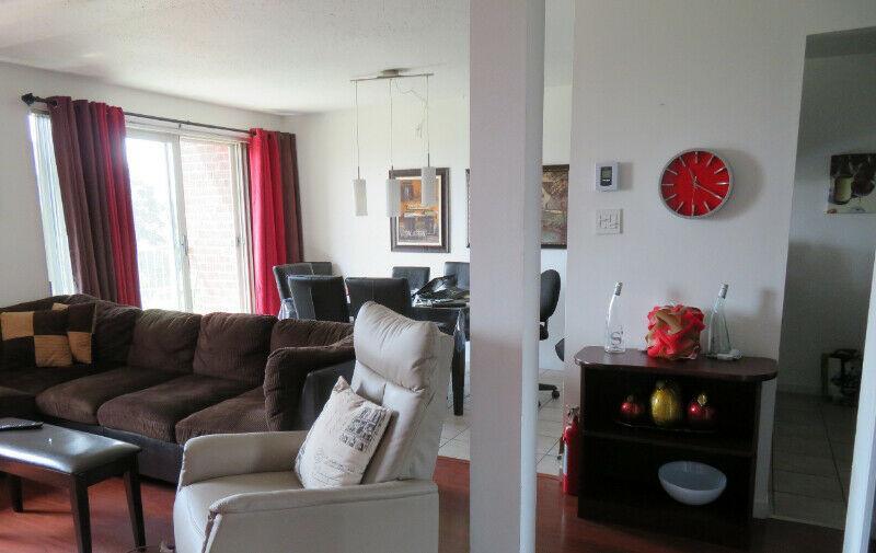 GRAND 4 ½ LEBOURGNEUF STYLE CONDO AIR CLIMATISÉE