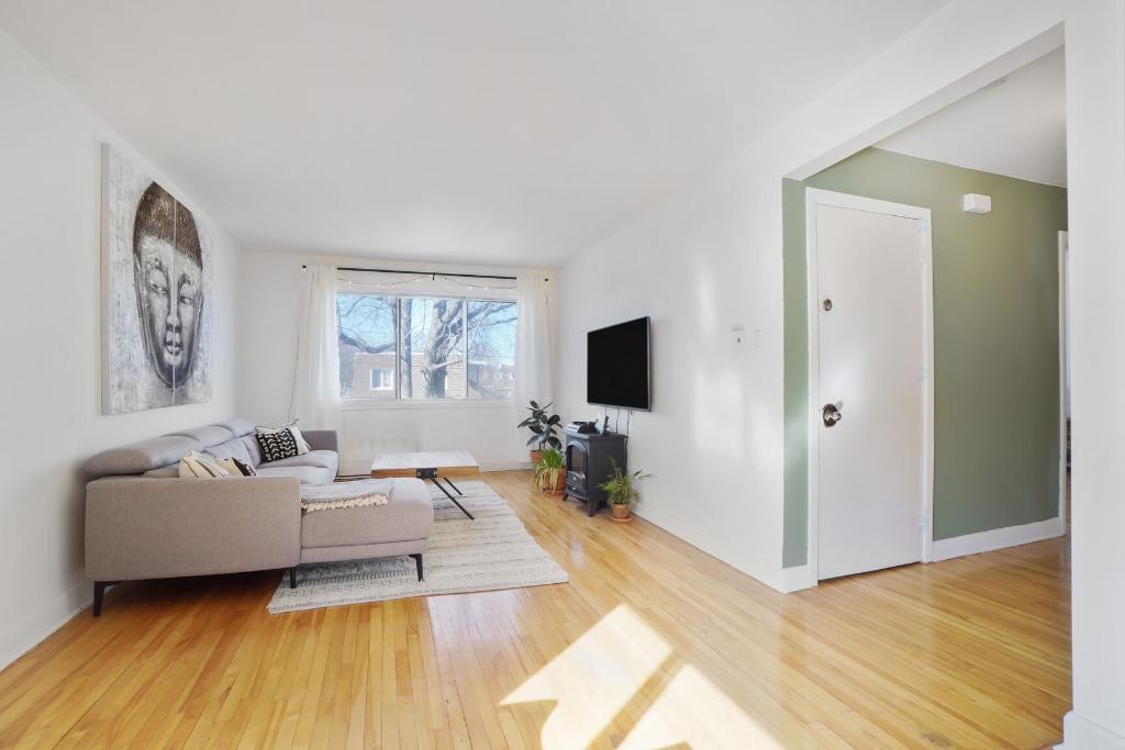 Grand 5½ lumineux rénové à Laval-des-Rapides