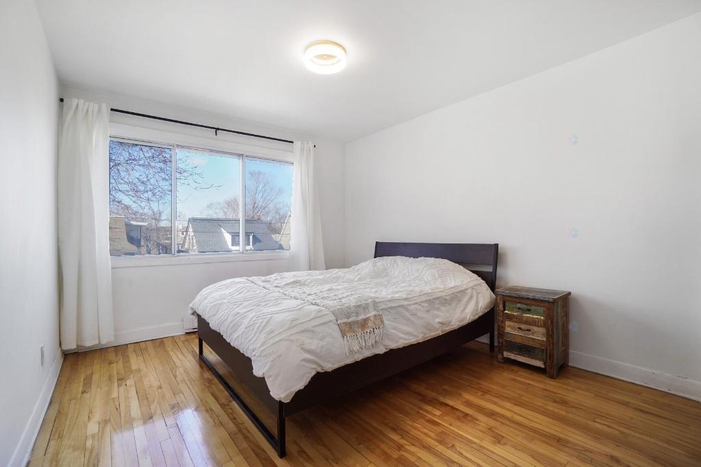 Grand 5½ lumineux rénové à Laval-des-Rapides