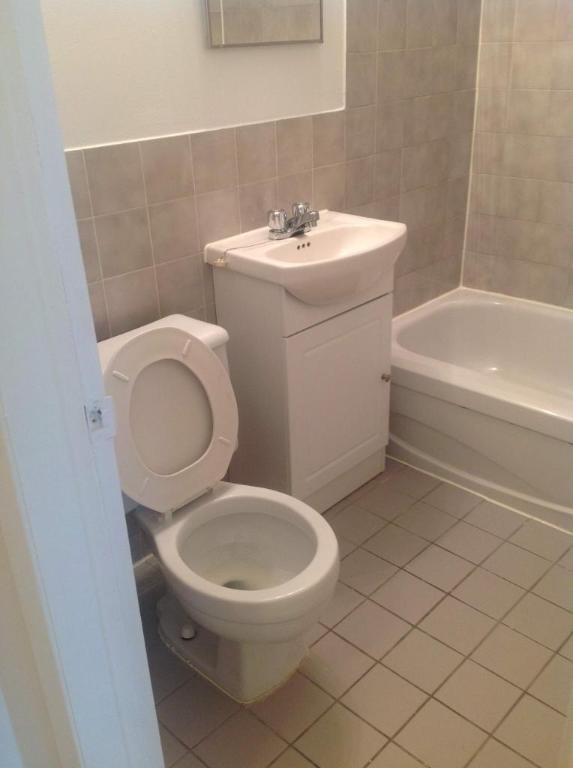 1 CH - 1 SDB - Montréal - $1,300 /mo