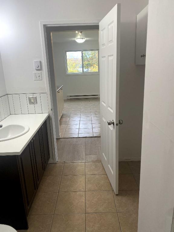 Grand 5 1/2 non fumeur au 3e étage